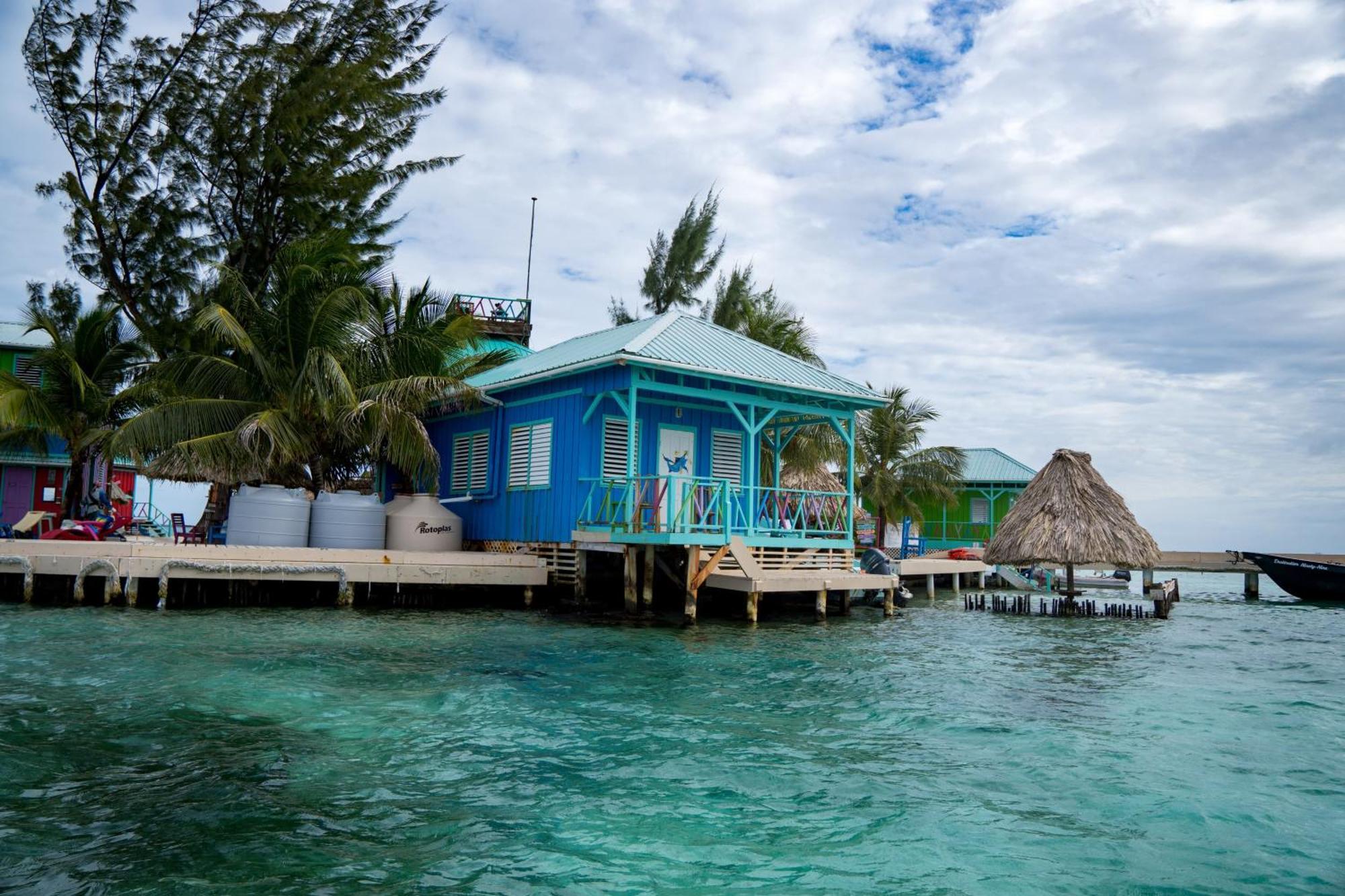 King Lewey'S Island Resort Placencia Εξωτερικό φωτογραφία